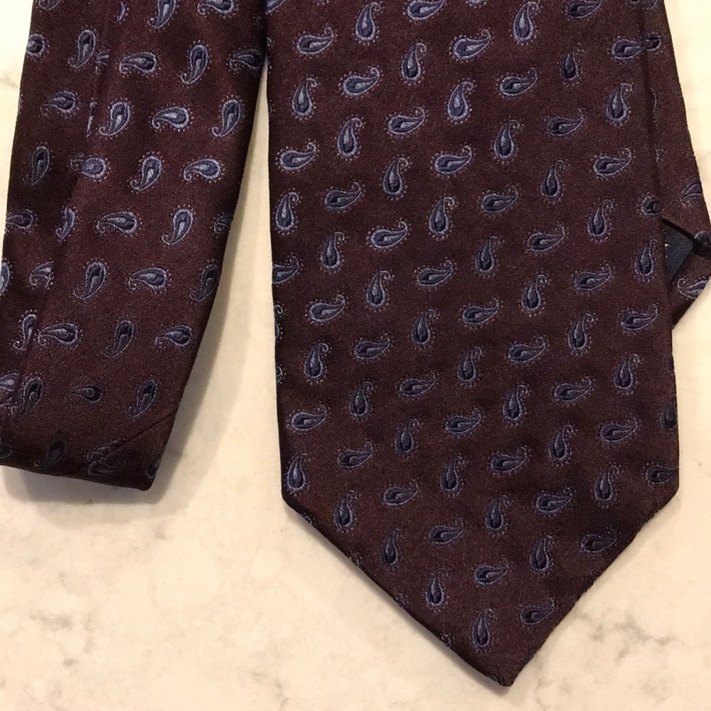 Brooks Brothers tie